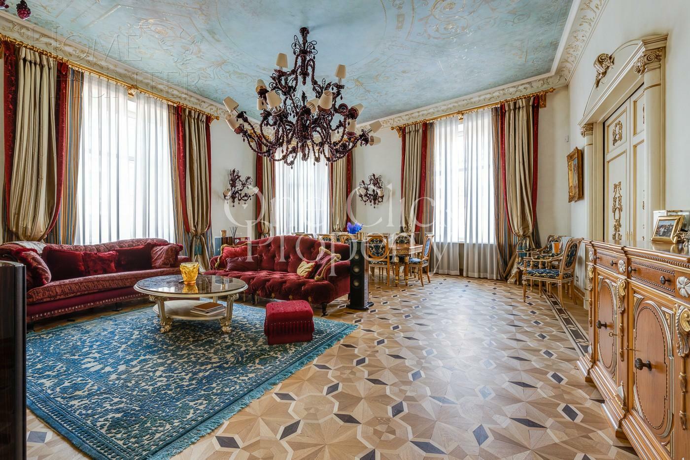 2-УРОВНЕВАЯ КВАРТИРА С ОТДЕЛКОЙ 318 М² НА 2 ЭТАЖЕ