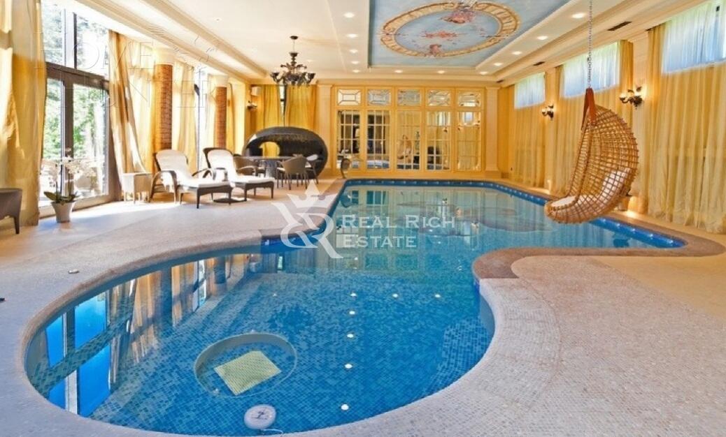 2-этажный коттедж 1 360 м² с отделкой