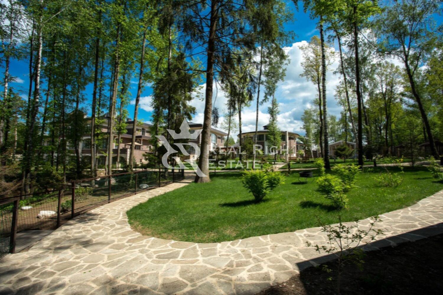 2-этажный коттедж 3 550 м² с отделкой