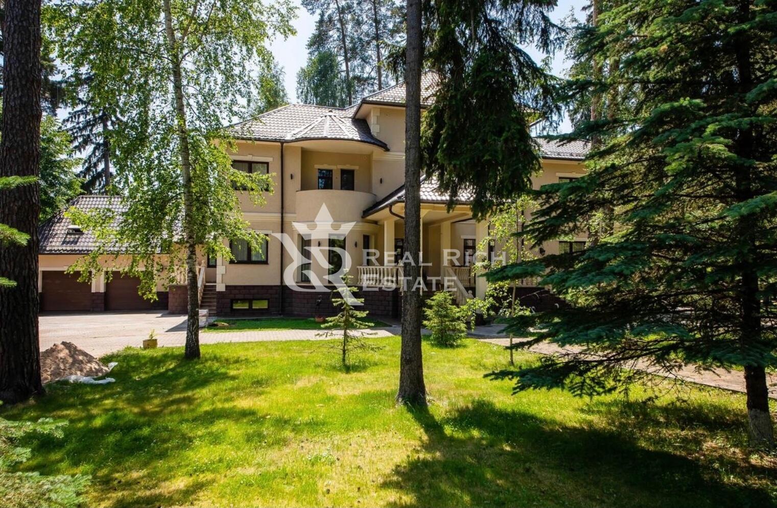 2-этажный коттедж 850 м² с отделкой