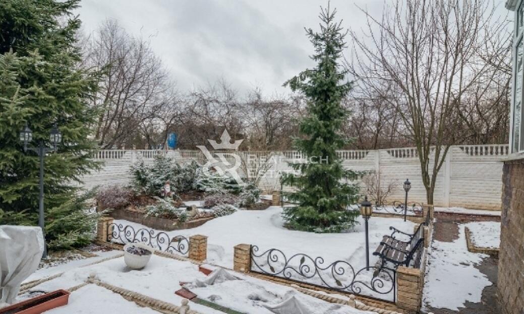 2-этажный коттедж 250 м² с отделкой