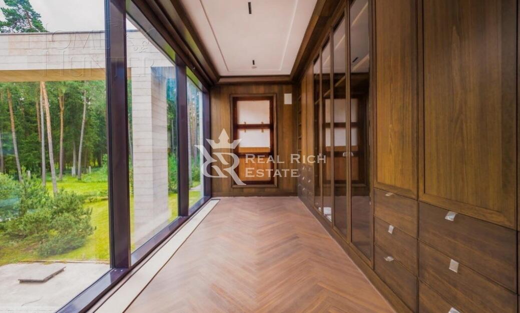 2-этажный коттедж 2 200 м² с отделкой