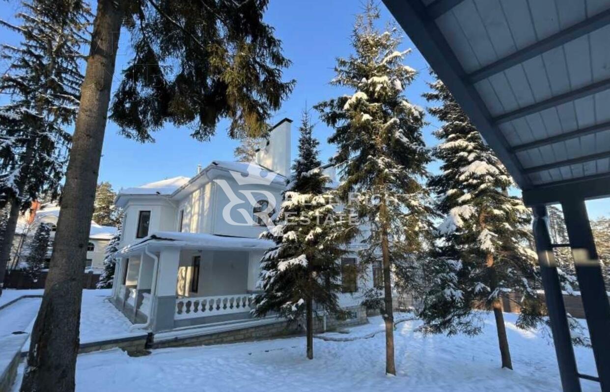 2-этажный коттедж 1 540 м² с отделкой