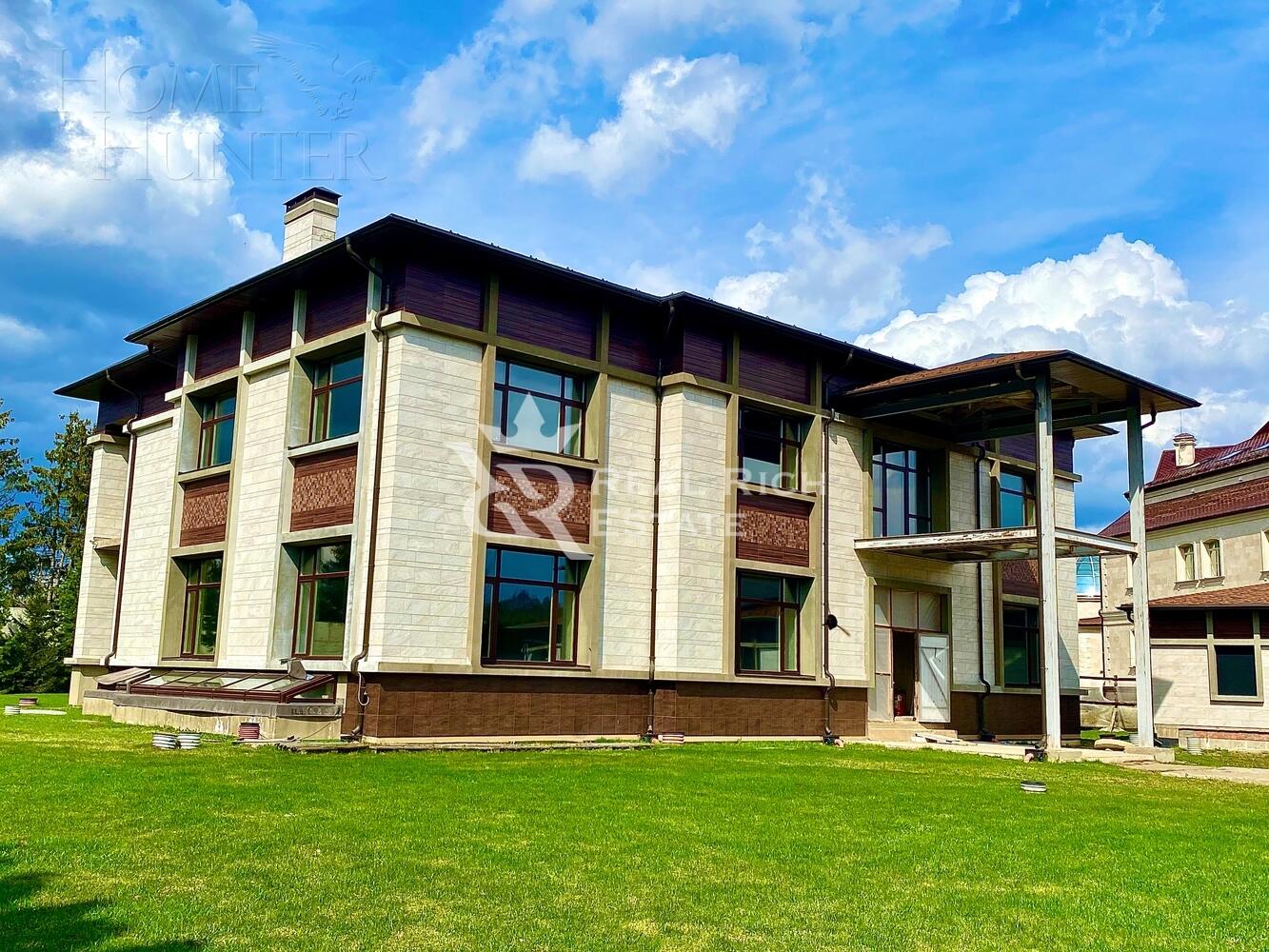 2-этажный коттедж 1 897 м² без отделки