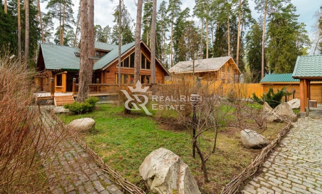 2-этажный коттедж 300 м² с отделкой