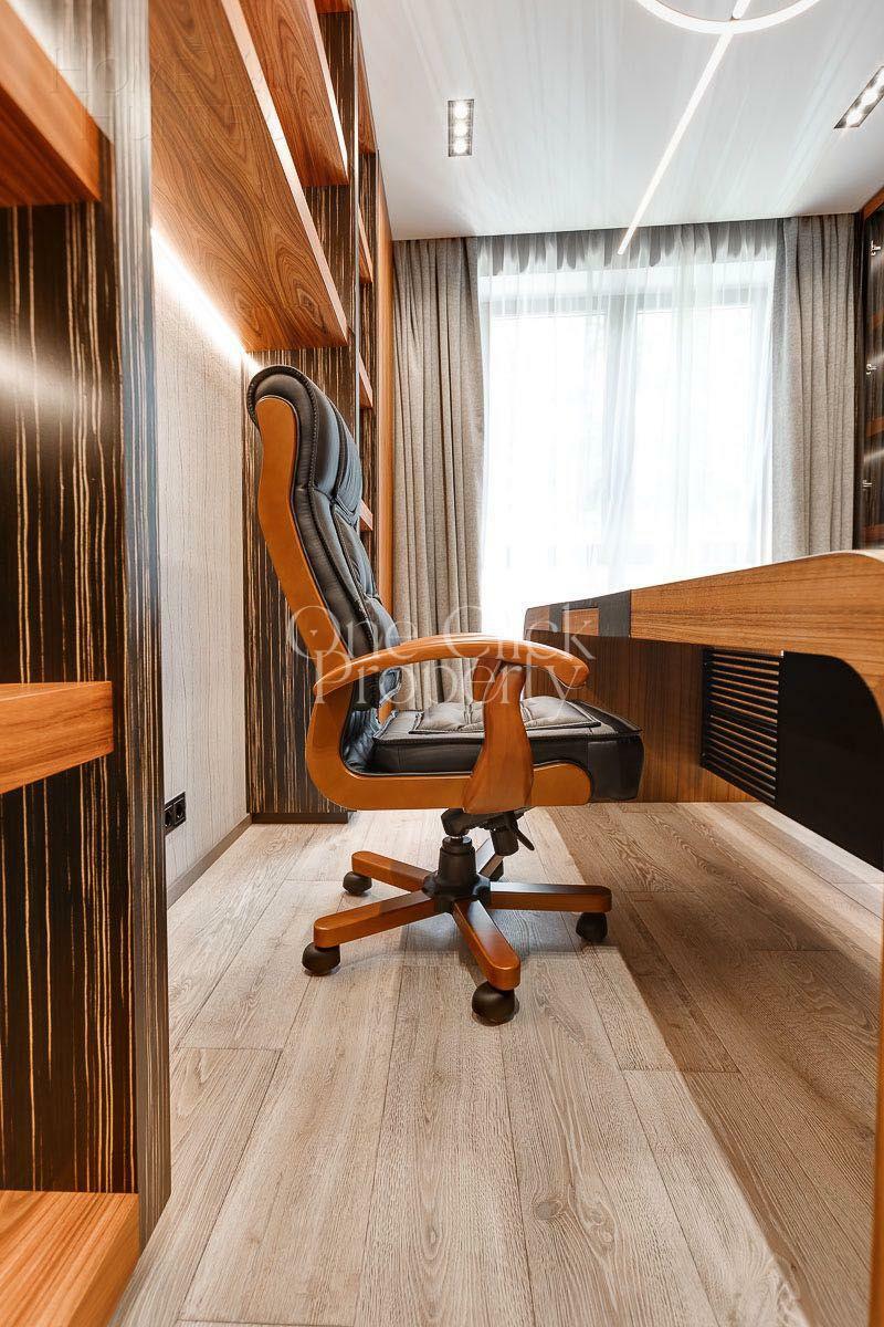 5-КОМН. КВАРТИРА С ОТДЕЛКОЙ 303 М² НА 2 ЭТАЖЕ