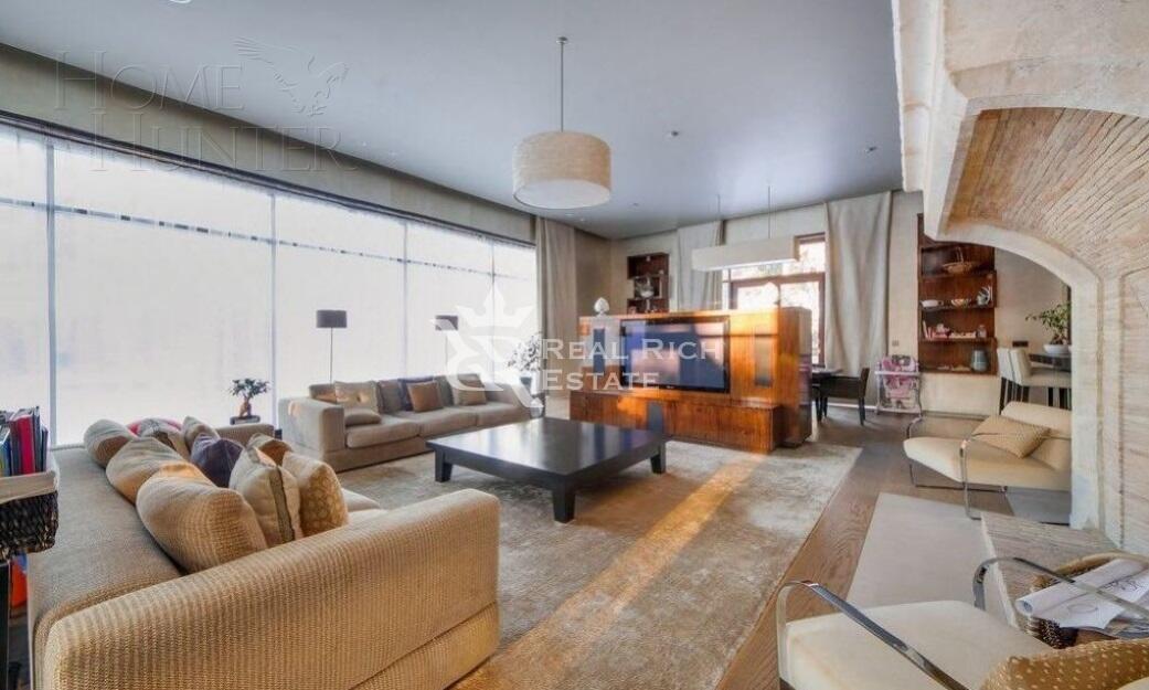 2-этажный коттедж 2 100 м² с отделкой