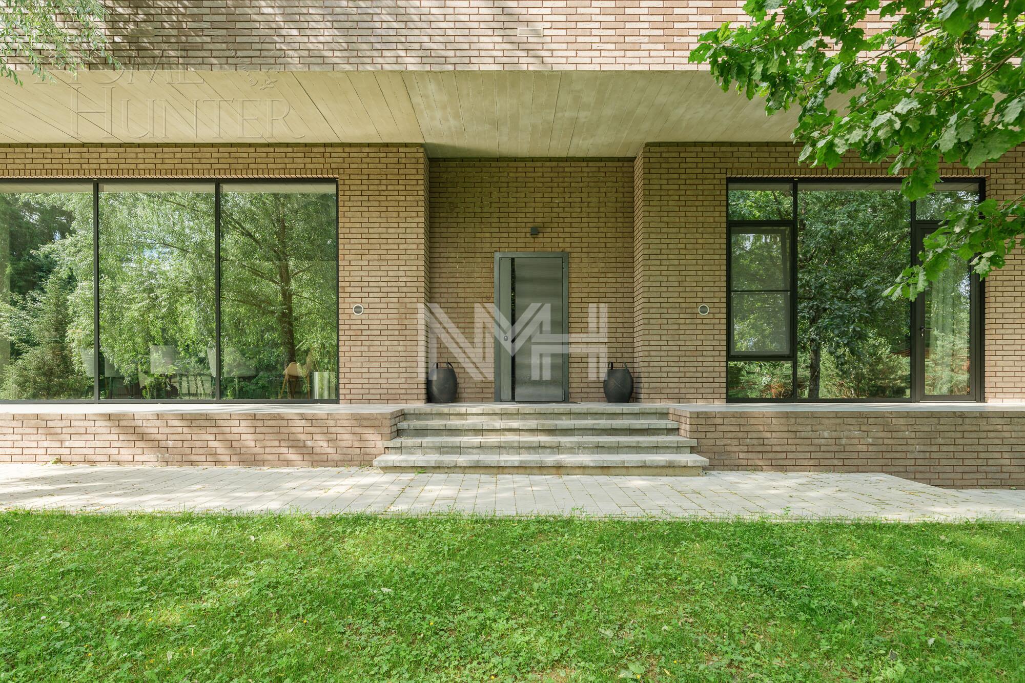 1-этажный коттедж 492 м² с отделкой