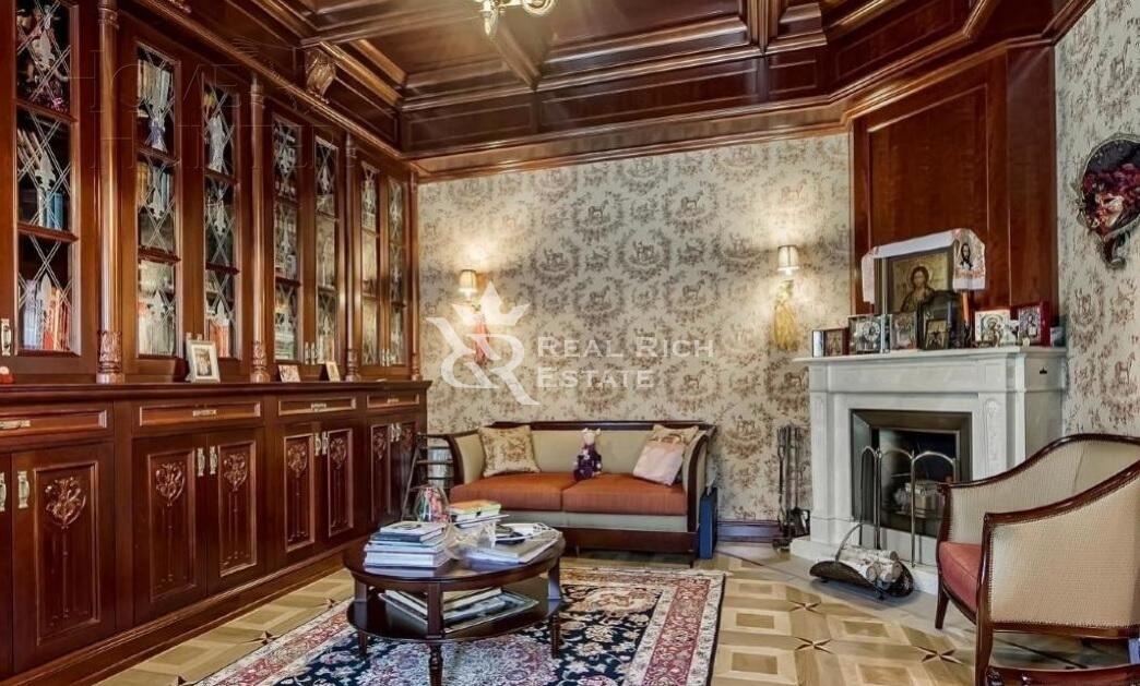 2-этажный коттедж 1 800 м² без отделки