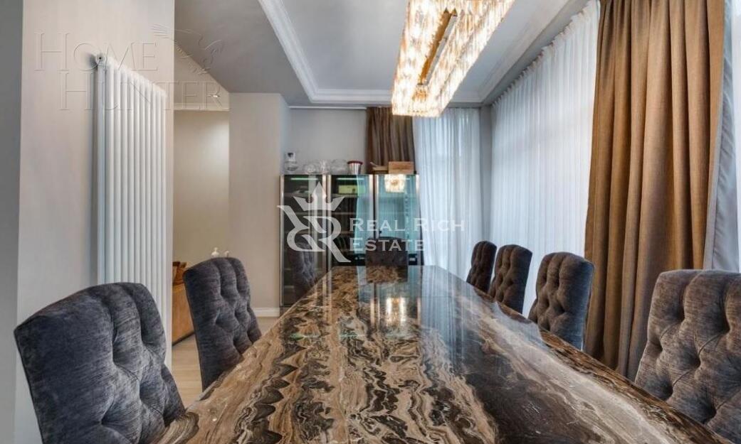 3-этажный таунхаус 291 м² с отделкой