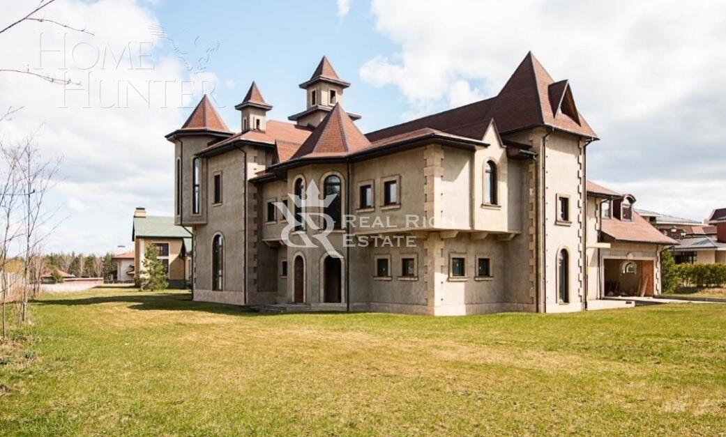 3-этажный коттедж 520 м² без отделки