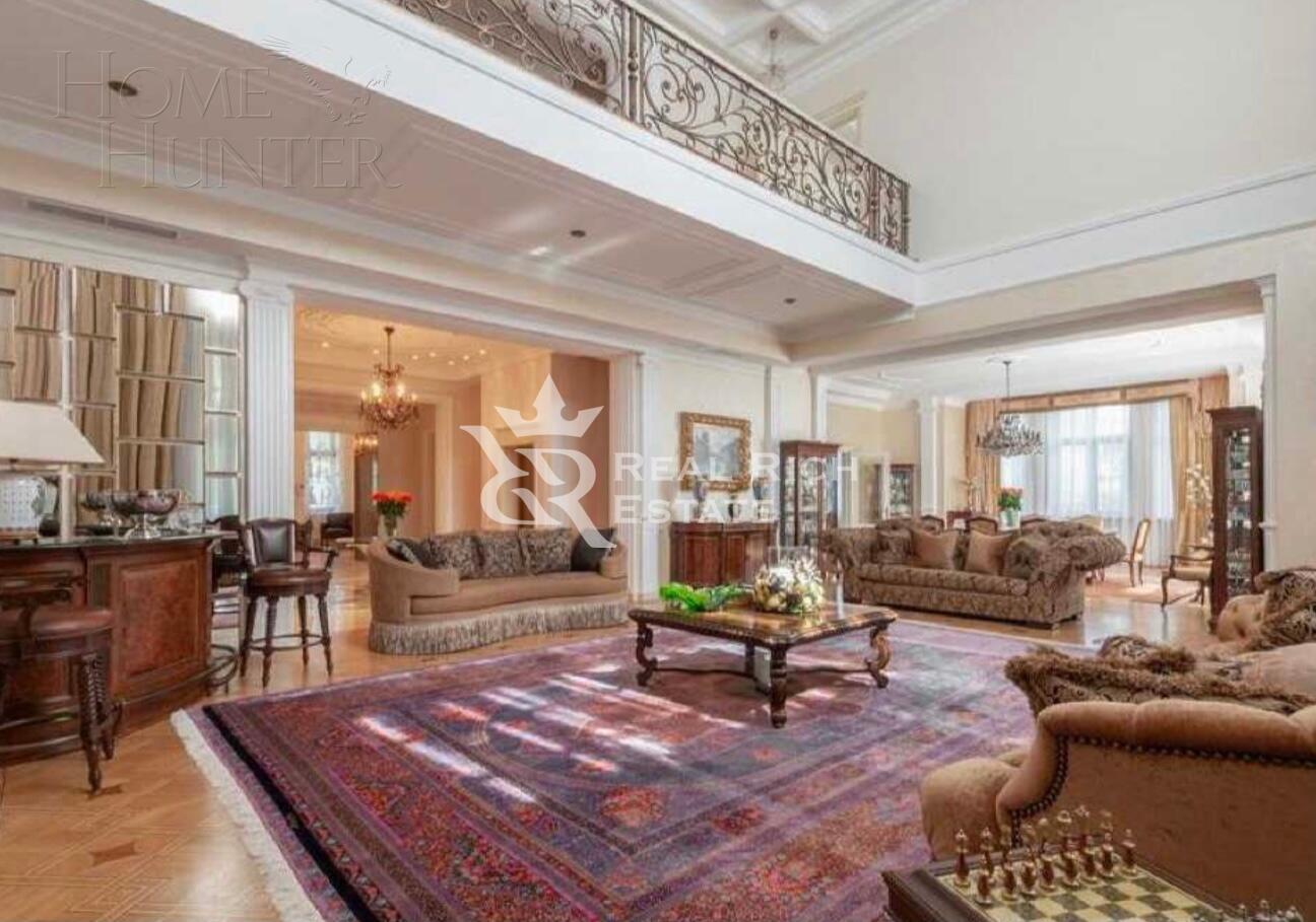 3-этажный коттедж 1 800 м² с отделкой