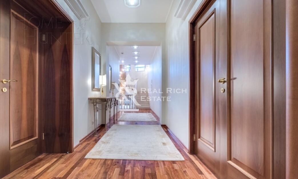 2-этажный коттедж 1 050 м² с отделкой