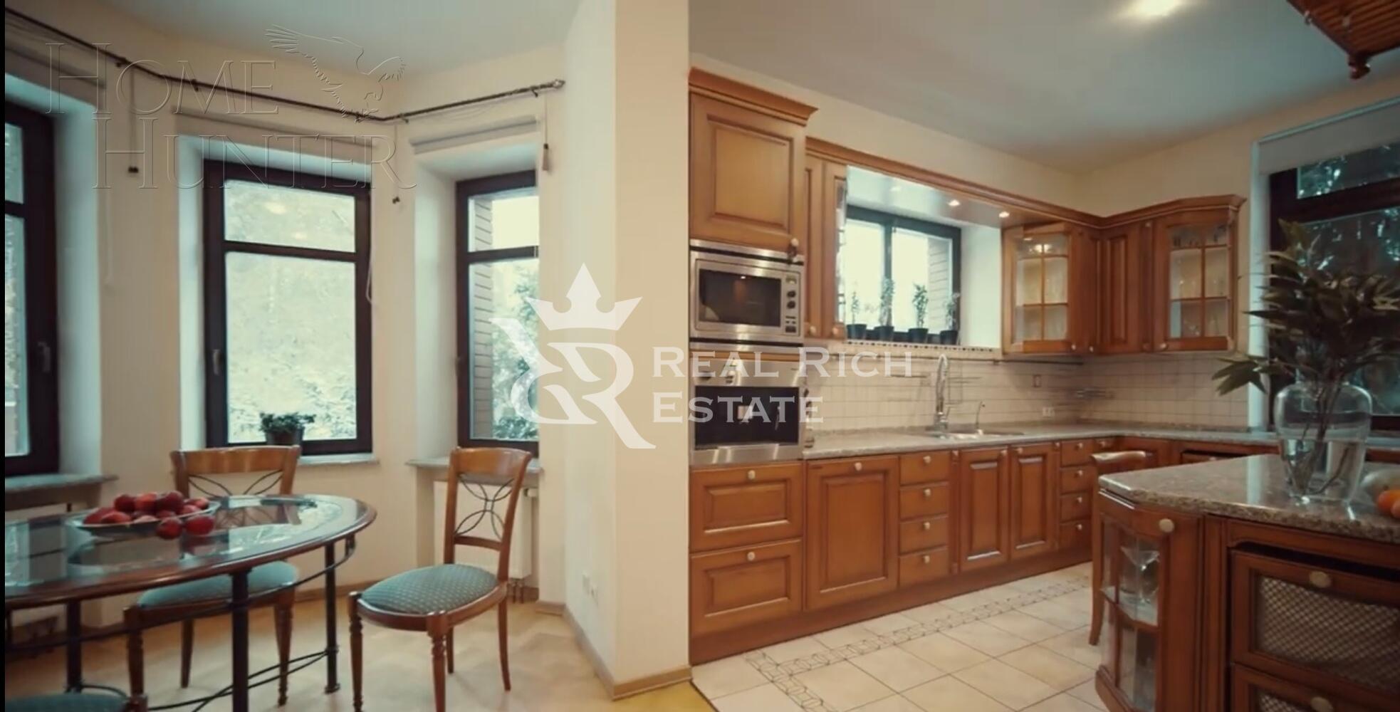 2-этажный коттедж 700 м² с отделкой