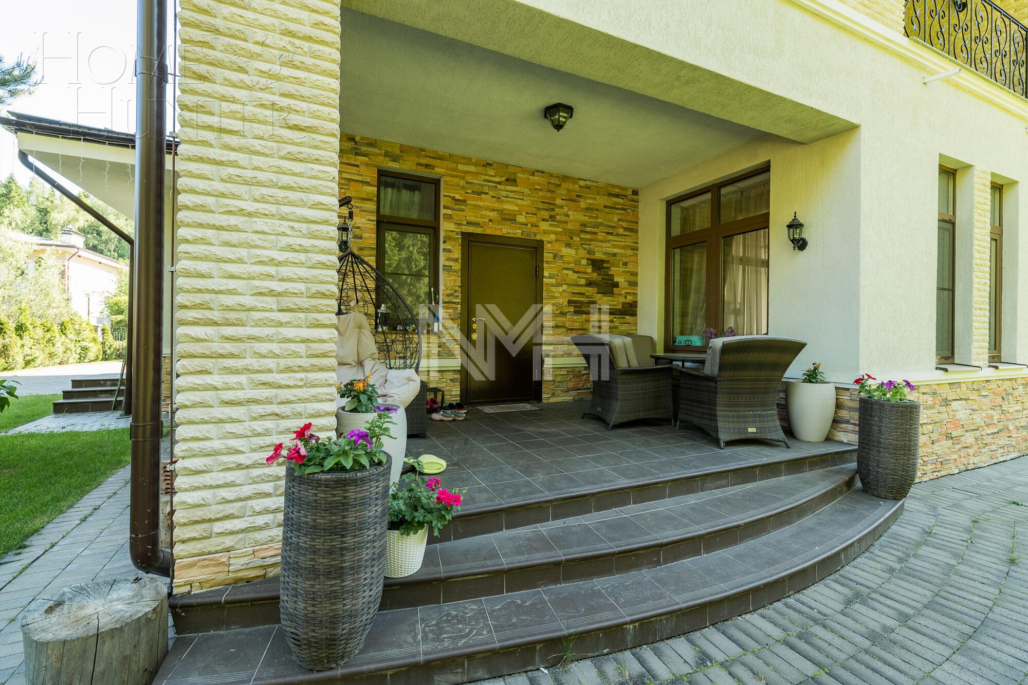 2-этажный коттедж 310 м² с отделкой