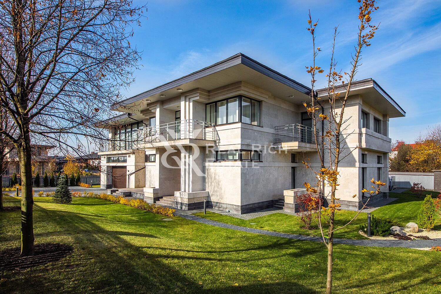 2-этажный коттедж 1 017.21 м² с отделкой