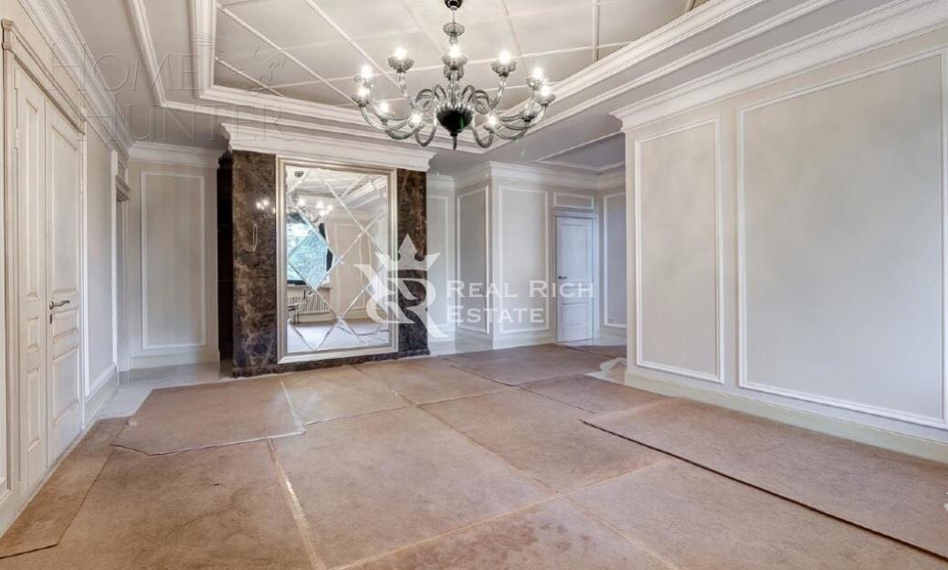 3-этажный таунхаус 430 м² с отделкой