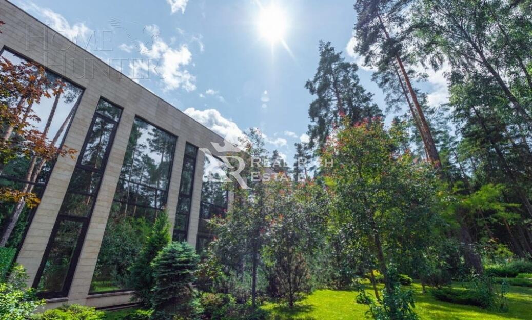 2-этажный коттедж 2 200 м² с отделкой