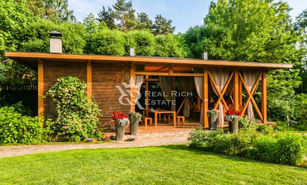 2-этажный коттедж 720 м² с отделкой