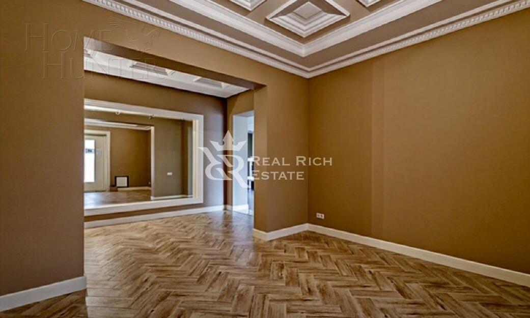 2-этажный таунхаус 338 м² с отделкой