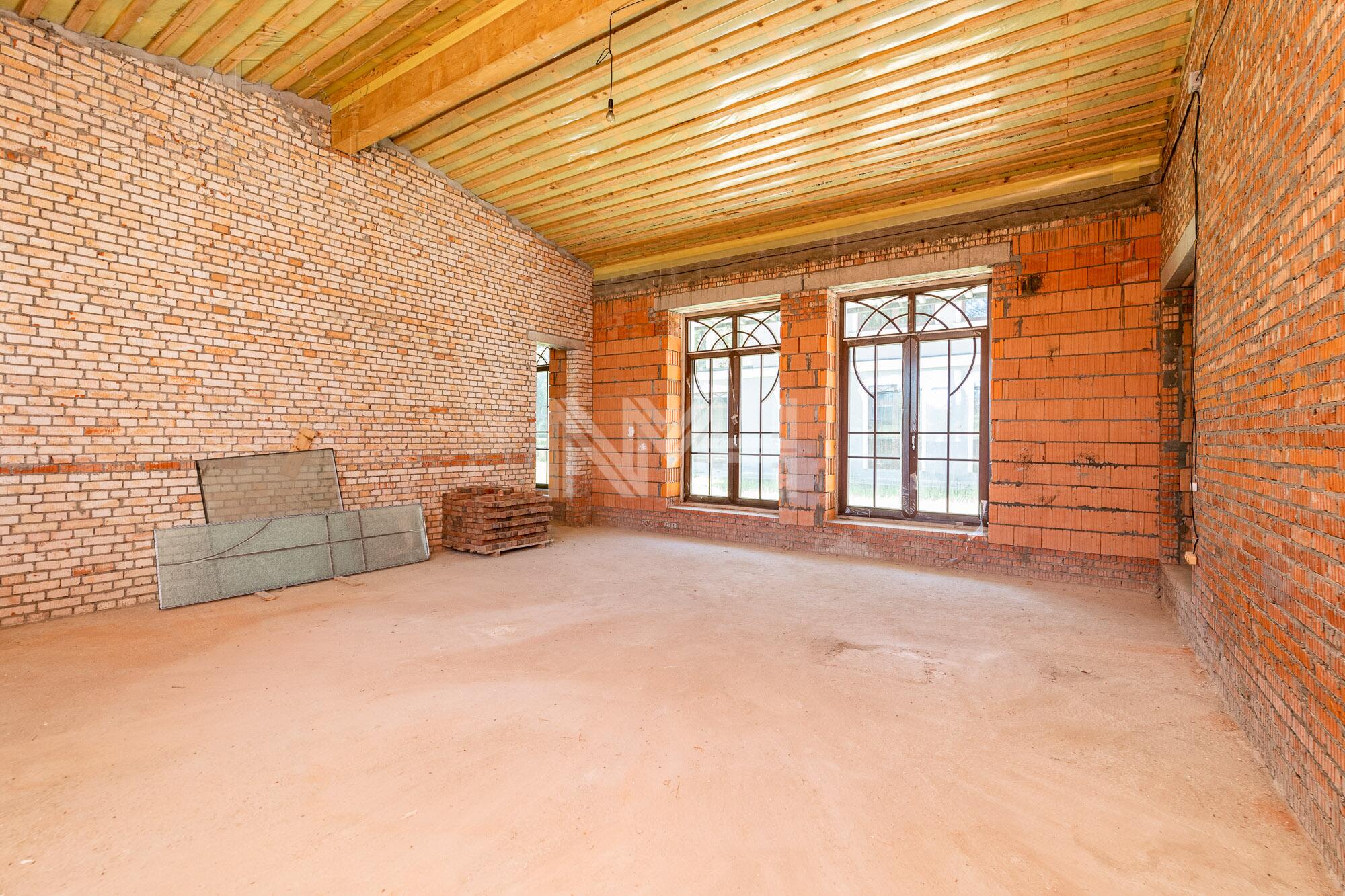 2-этажный коттедж 1 638 м² без отделки