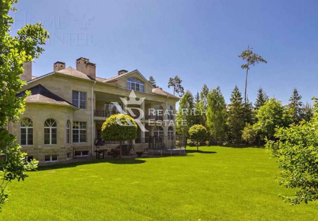 2-этажный коттедж 1 800 м² с отделкой