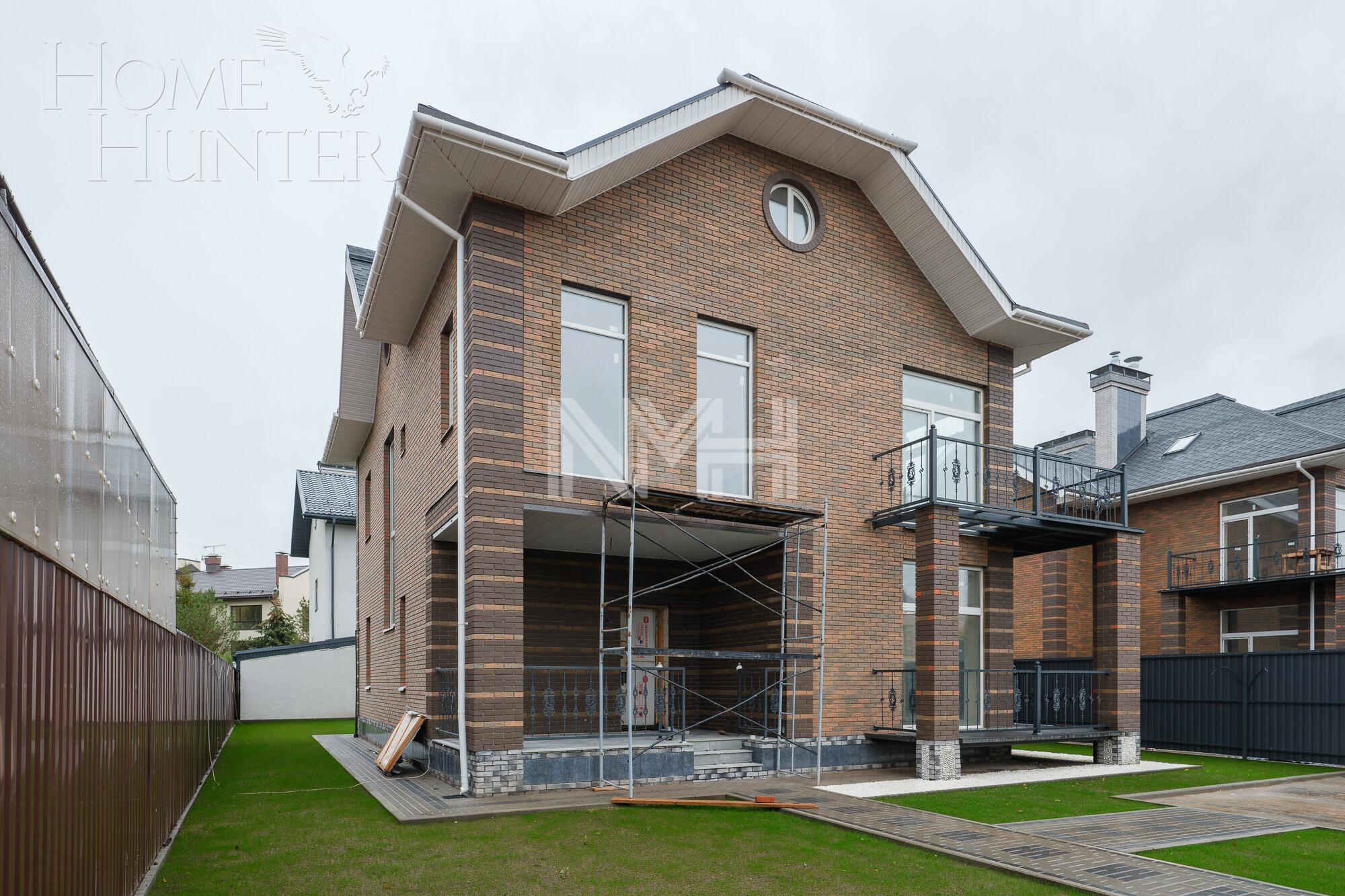 2-этажный коттедж 313 м² без отделки