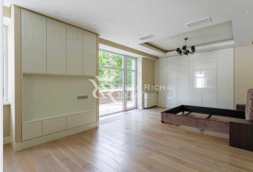 2-этажный коттедж 1 200 м² с отделкой