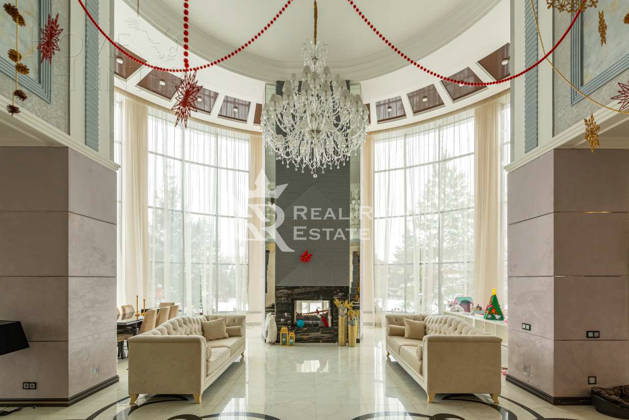 3-этажный коттедж 768 м² с отделкой