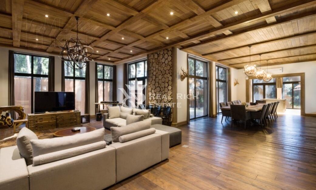 2-этажный коттедж 1 040 м² с отделкой