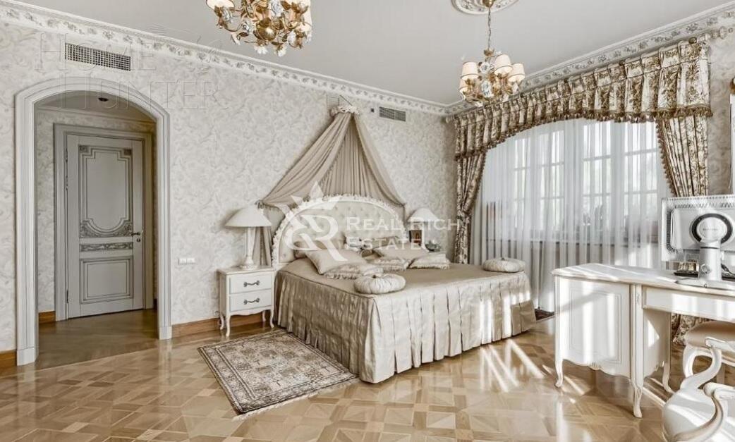 2-этажный коттедж 1 800 м² без отделки