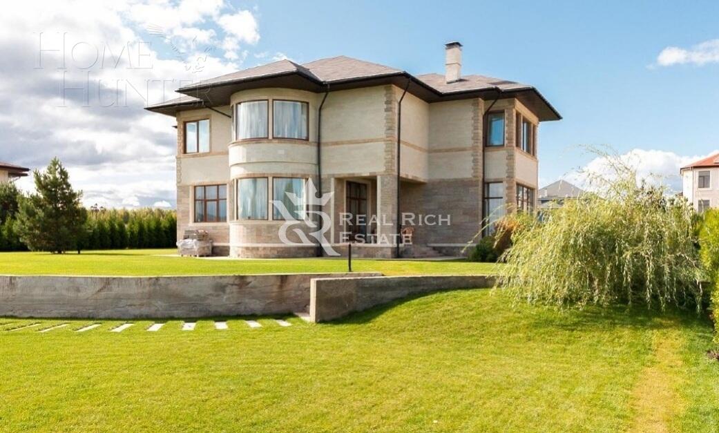 2-этажный коттедж 438 м² с отделкой