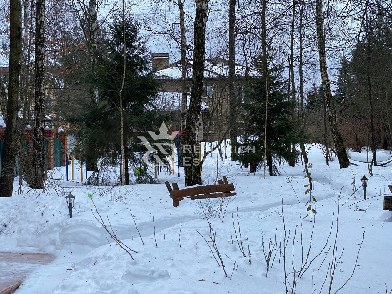 2-этажный коттедж 300 м² с отделкой