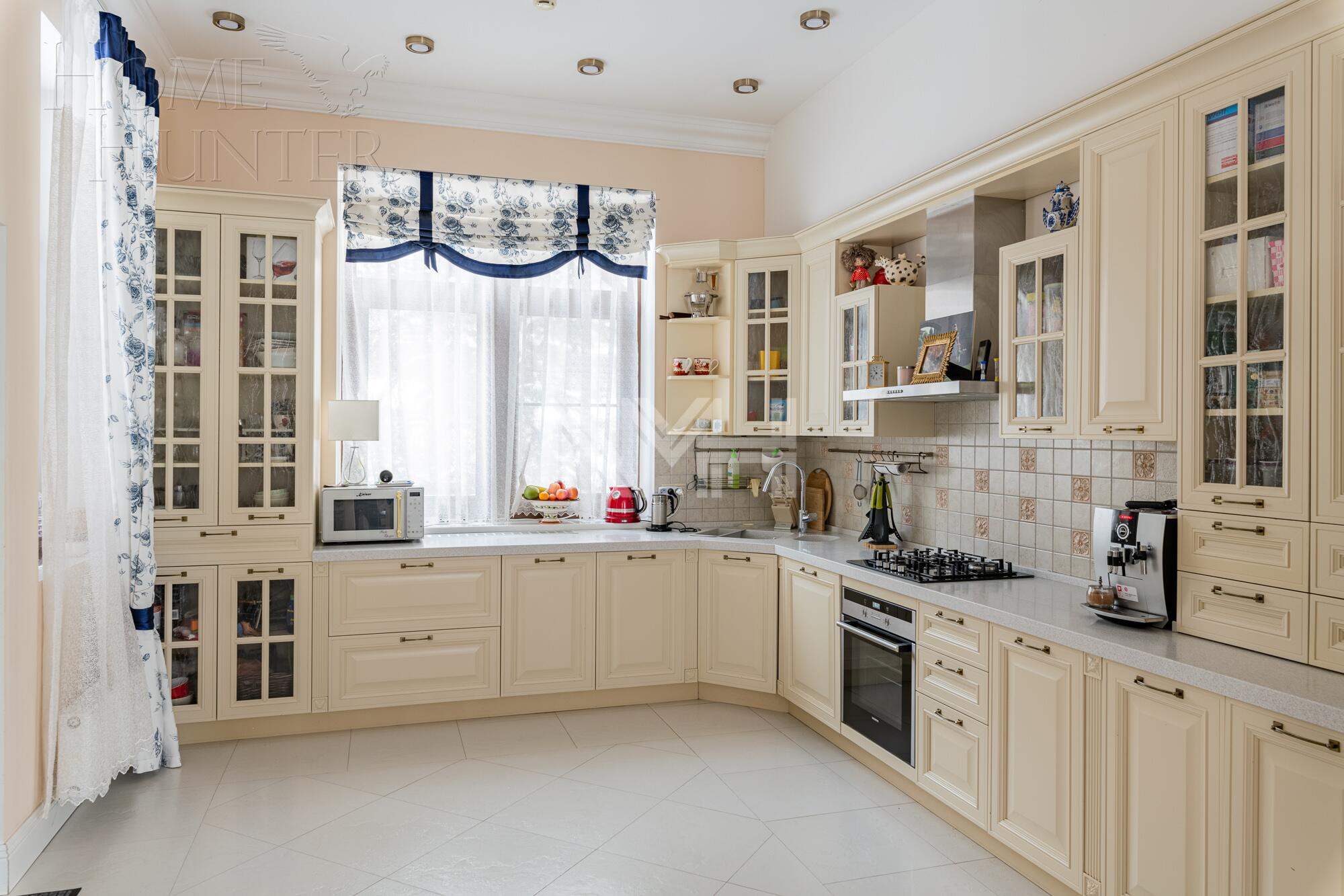 2-этажный коттедж 310 м² с отделкой