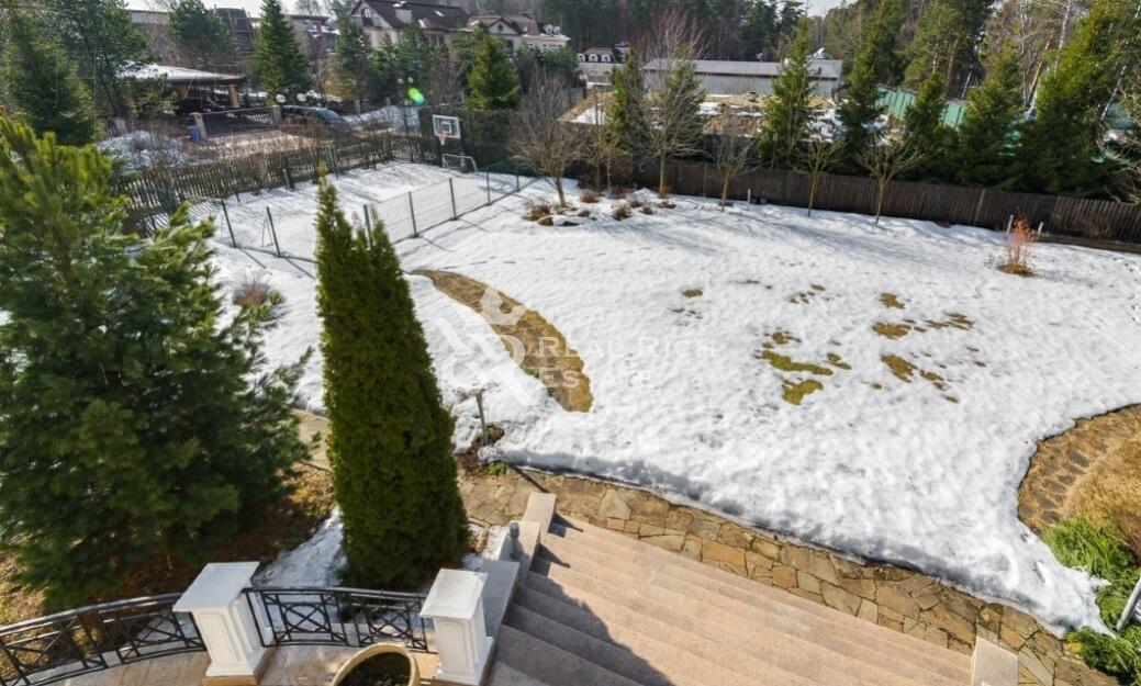 2-этажный коттедж 500 м² с отделкой