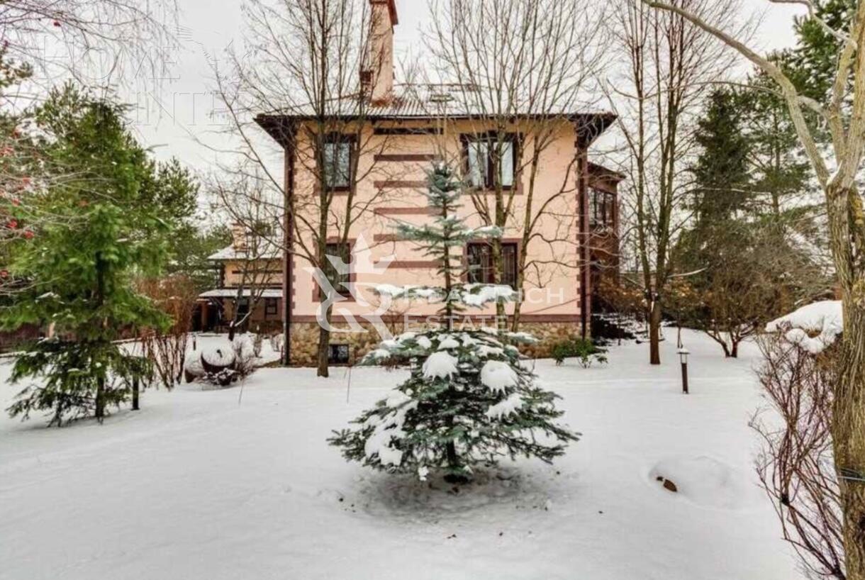 2-этажный коттедж 660 м² с отделкой