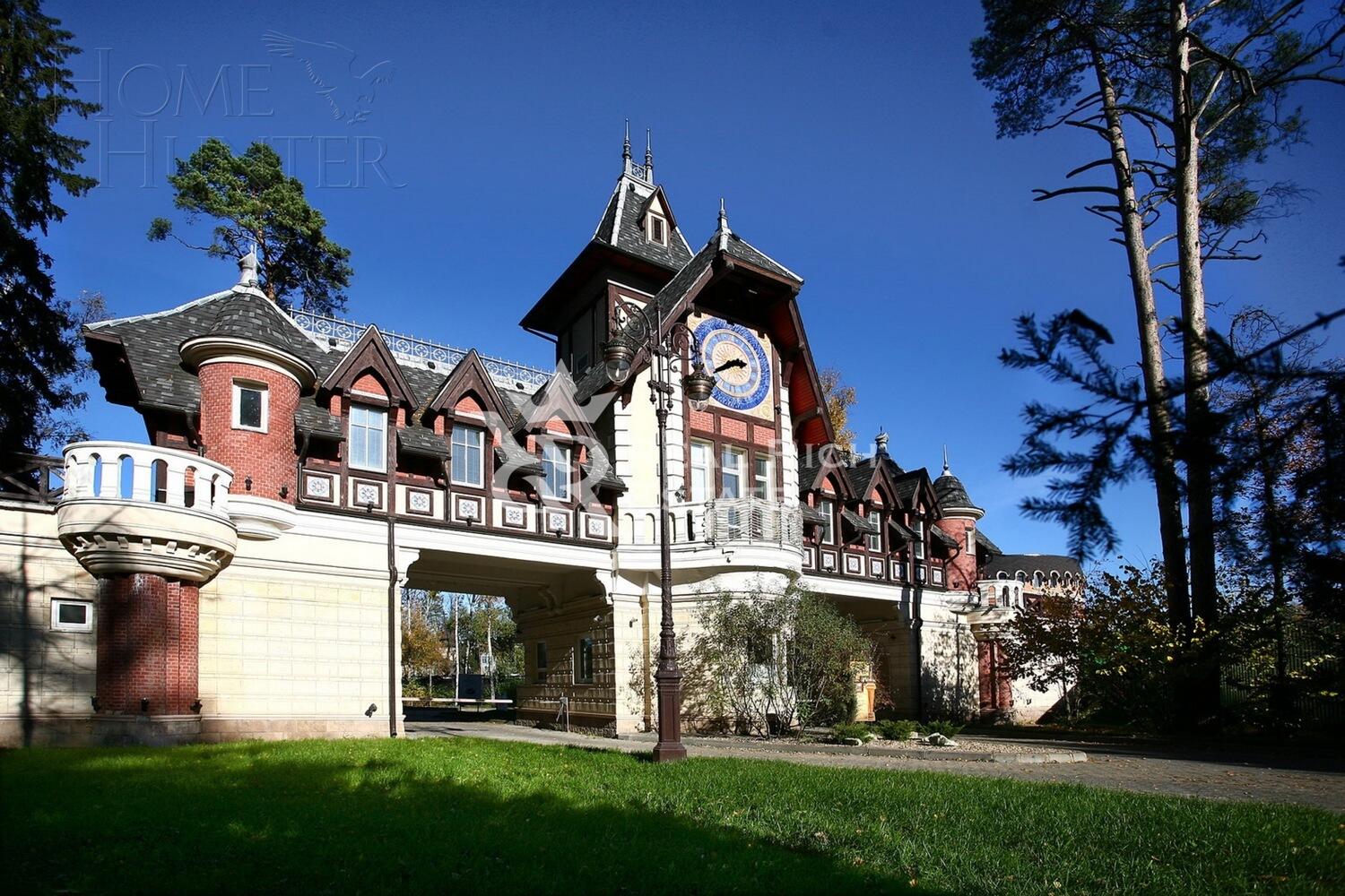 3-этажный таунхаус 200 м² с отделкой