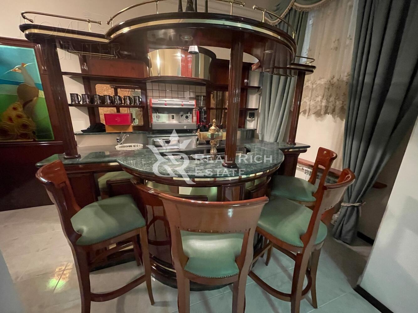 3-этажный коттедж 674 м² с отделкой