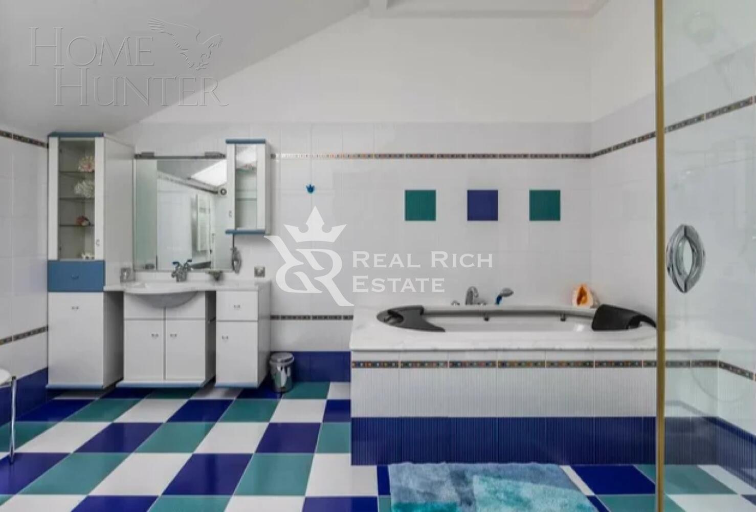 2-этажный коттедж 860 м² с отделкой