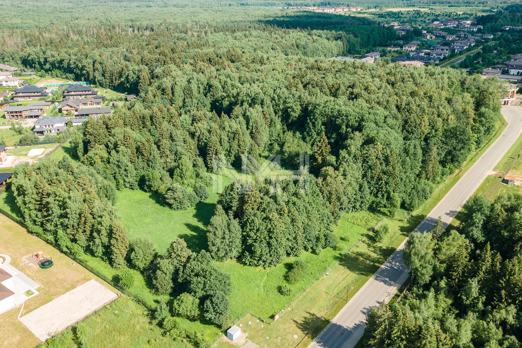 Участок 180.47 сот. в охраняемом поселке