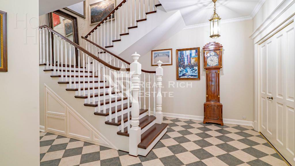 2-этажный коттедж 500 м² с отделкой