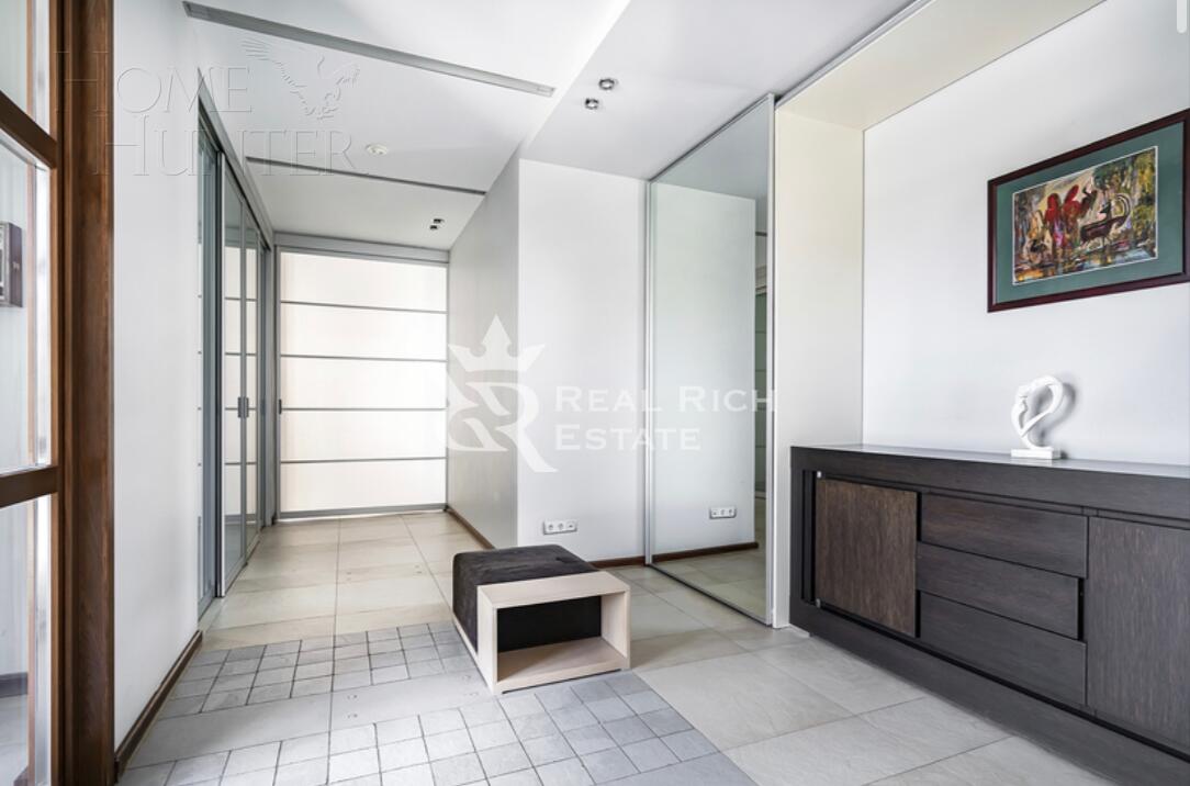 2-этажный коттедж 929 м² с отделкой