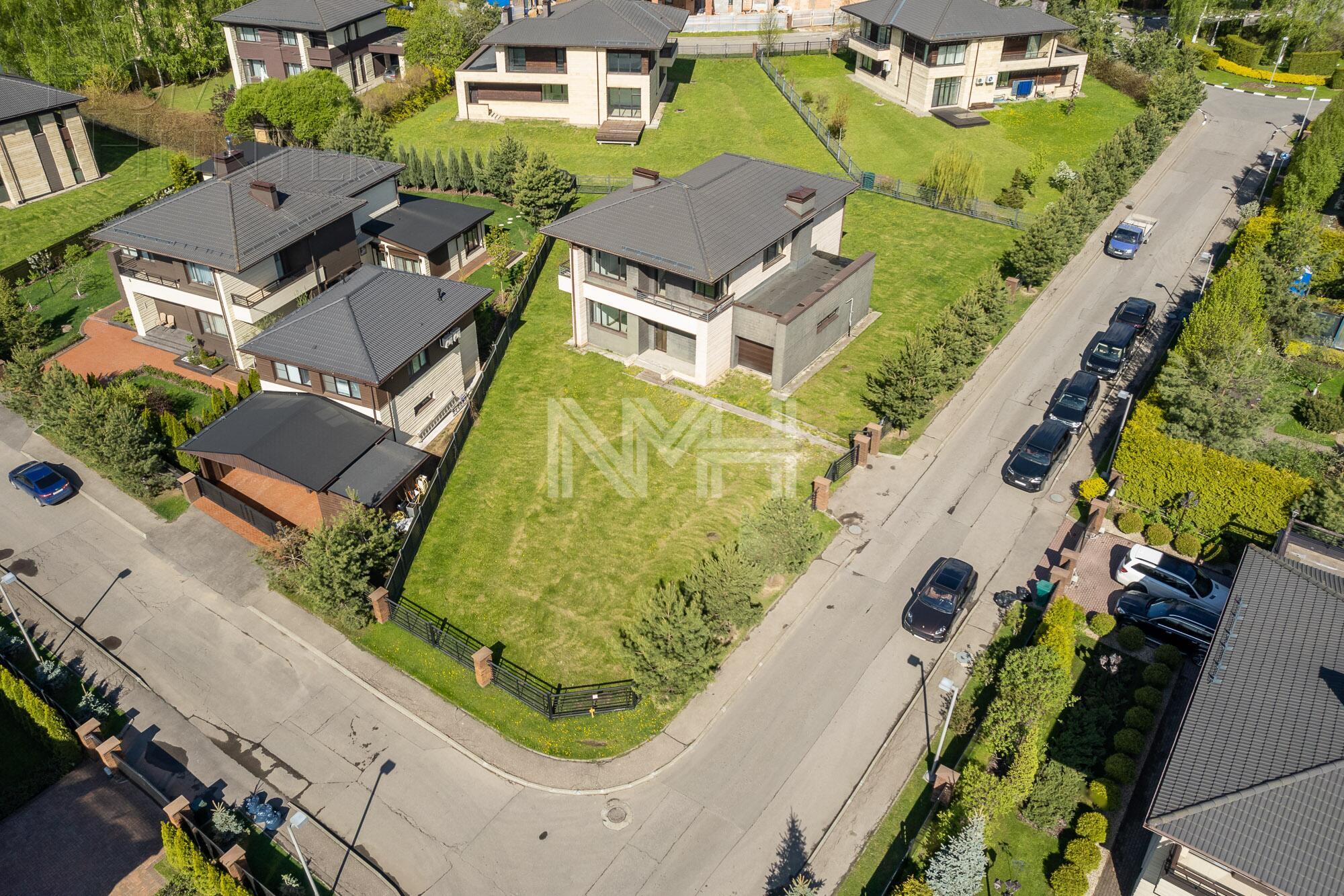 2-этажный коттедж 296 м² без отделки