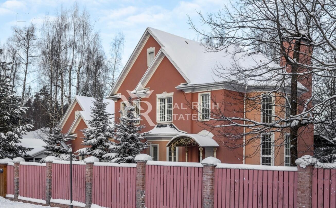 2-этажный коттедж 460 м² без отделки