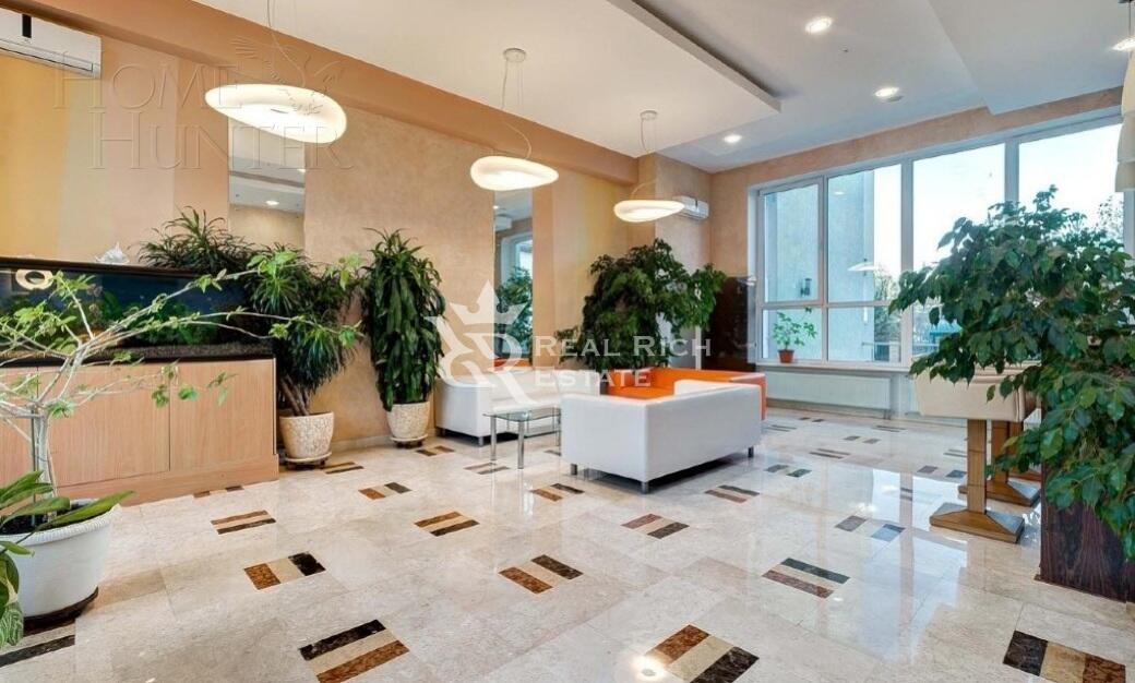 2-этажный коттедж 330 м² с отделкой