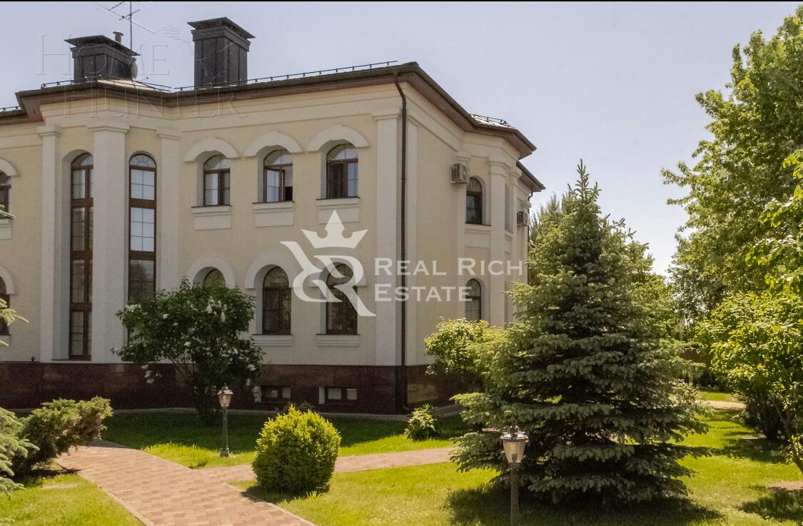 2-этажный коттедж 590 м² с отделкой