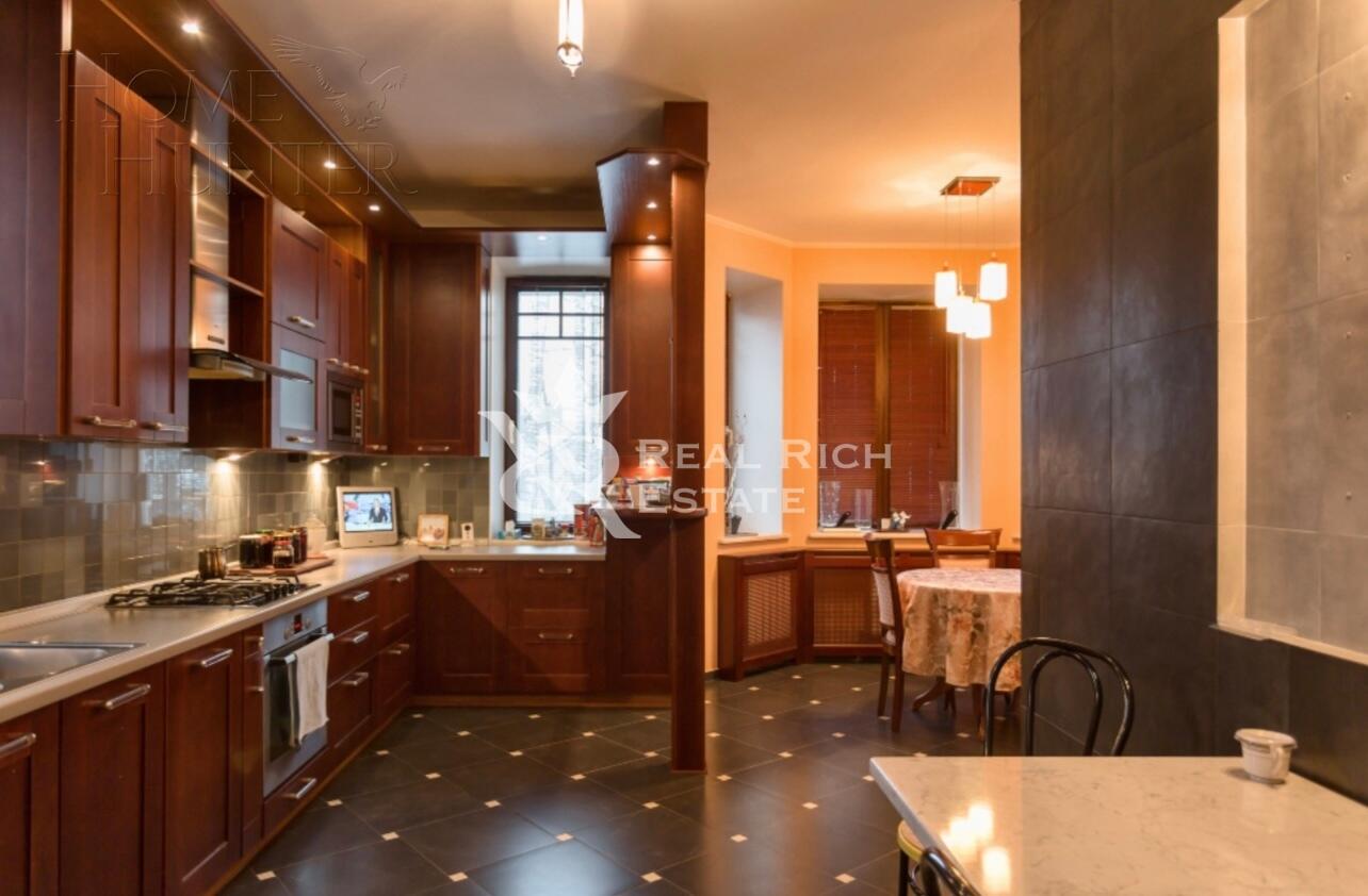 2-этажный коттедж 460 м² без отделки