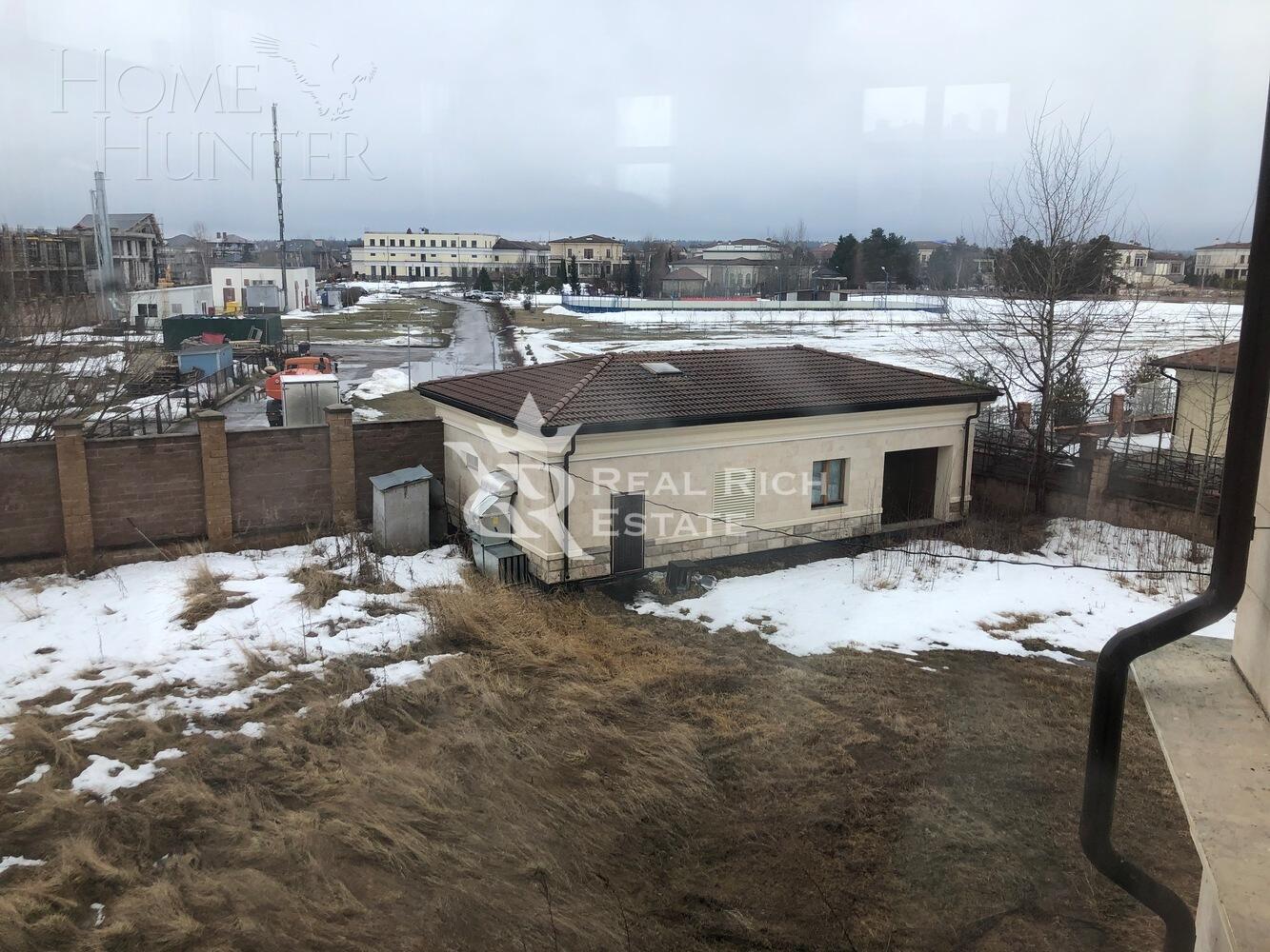 2-этажный коттедж 1 600 м² без отделки