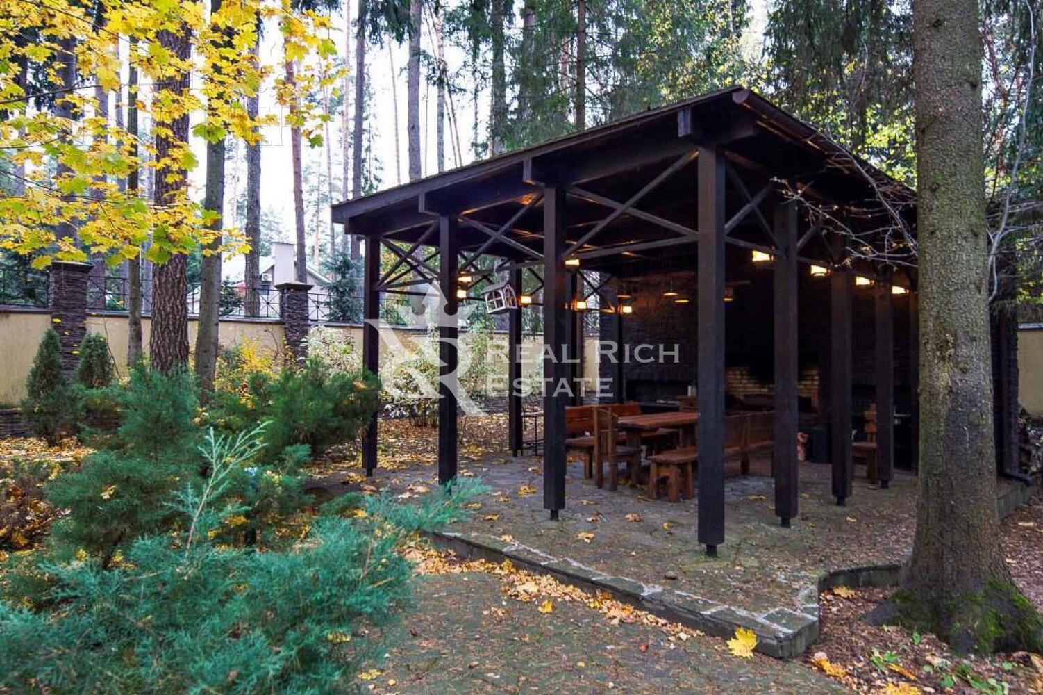 2-этажный коттедж 900 м² с отделкой