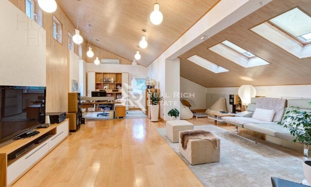 3-этажный коттедж 550 м² с отделкой